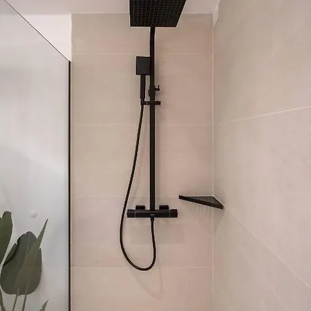 New - - - Universitaetsklinikum Apartment Augsburg