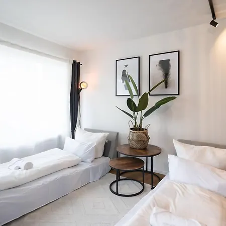 New - - - Universitaetsklinikum Augusta