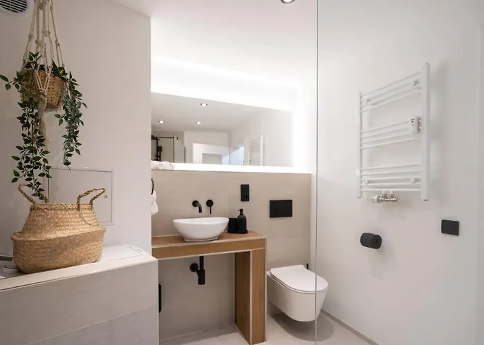 New - - - Universitaetsklinikum *